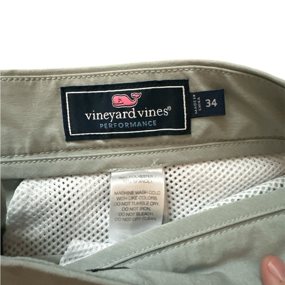 Vineyard Vines Performance Men’s Shorts Set of 2 size 34 - Picture 2 of 5